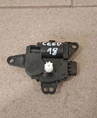 KIA Ceed Air flap motor/actuator EA1F0EDFAB02
