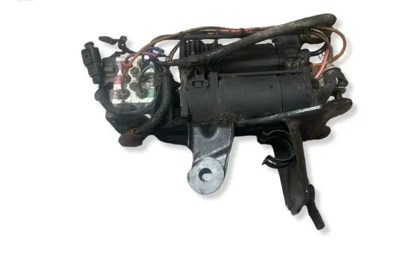 Audi A6 S6 C6 4F Air suspension compressor/pump 4F0616005D