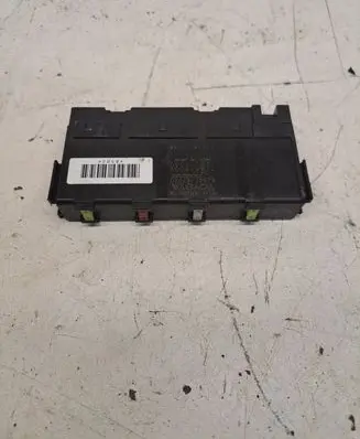 Toyota RAV 4 (XA30) Fuse module 8264147020