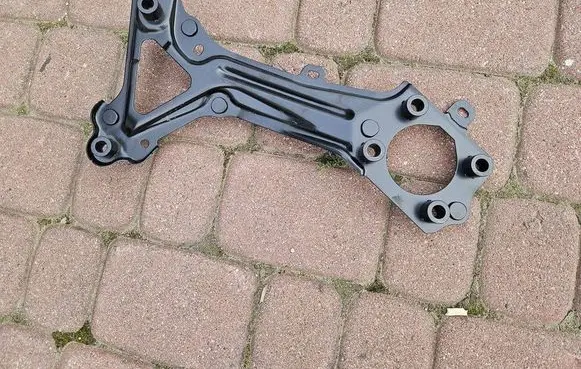 Toyota Camry VIII XV70 Power steering pump mounting bracket OPELCZESCI.com-D39