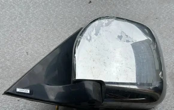 Mitsubishi Pajero Front door electric wing mirror MR387997
