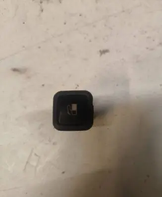 Skoda Octavia Mk1 (1U) Fuel tank opening switch 3B0959833
