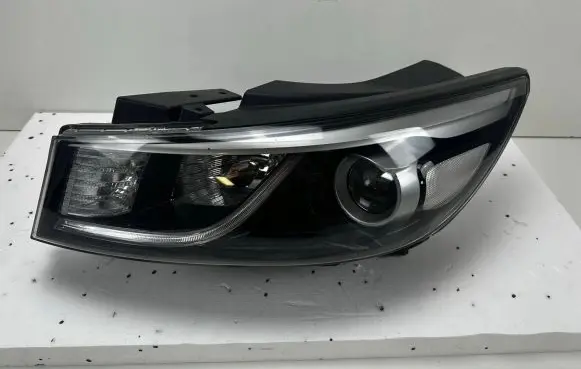 KIA Sedona Headlight/headlamp 92101A9170 92101A9040 92101A9160