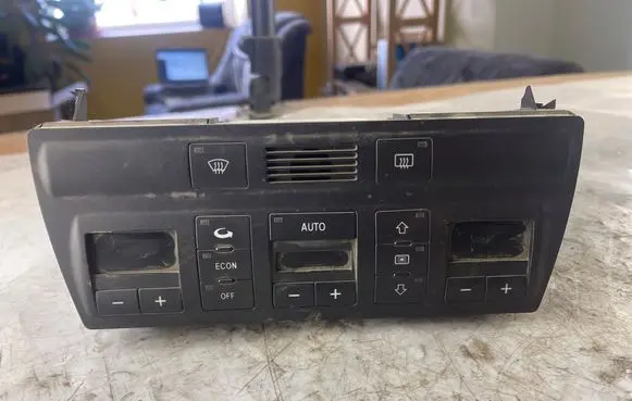 Audi A6 S6 C5 4B Climate control unit 4B0820043P 5HB007604 5HB00760412
