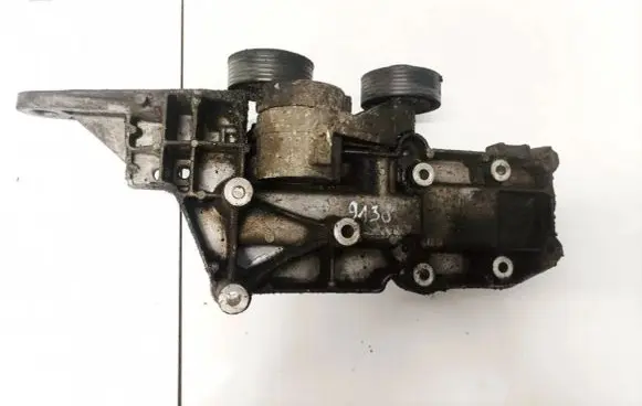 Volvo S60 Engine mounting bracket