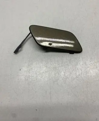 Mercedes-Benz B W245 Front tow hook cap/cover A1698851522 195000014