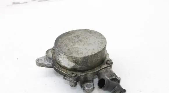 Nissan Qashqai Vacuum pump 146503760R