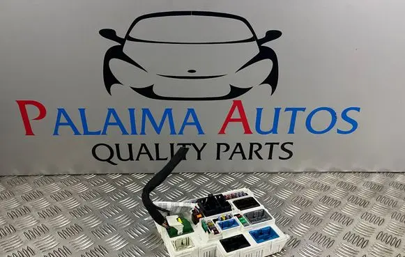 Opel Astra L Fuse box set 985703828000