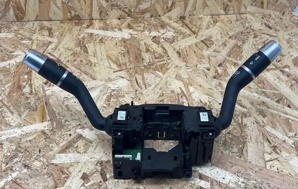 Wiper turn signal indicator stalk/switch