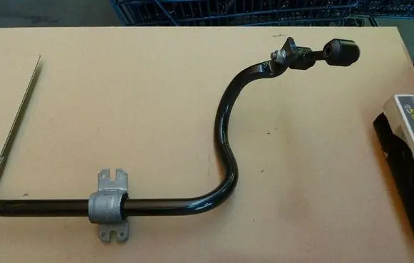 Front anti-roll bar/sway bar