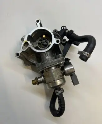 Audi A4 S4 B9 Fuel injection high pressure pump 06k127028b 061115 06782