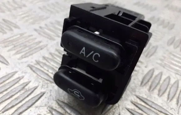 Toyota Matrix (E130) Air conditioning (A/C) switch 758772