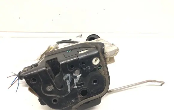 Audi A4 S4 B7 8E 8H Front door lock 8E1837016AA