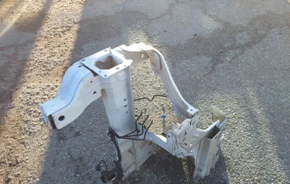 Peugeot Partner Front side member 