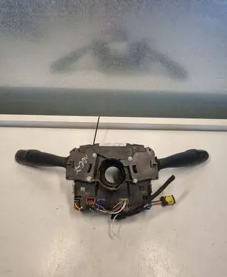 Peugeot 3008 I Wiper control stalk 28294261776902