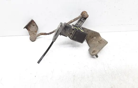 Mercedes-Benz E W211 Rear suspension height sensor lever A0105427717