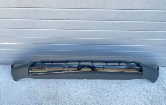 Volvo XC40 Front bumper lip 31449340
