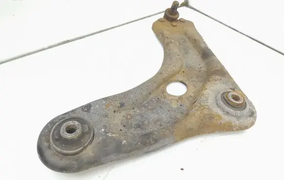 Peugeot 207 Front lower control arm/wishbone