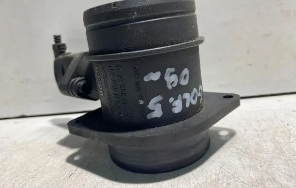 Volkswagen Golf V Mass air flow meter 038906461B 0281002531