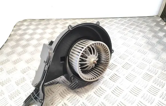 Land Rover Evoque I Heater fan/blower 9415300 D7968