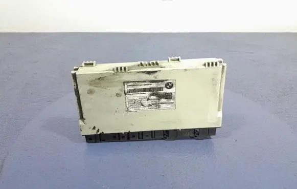 Audi A4 S4 B7 8E 8H Seat control module 9877268