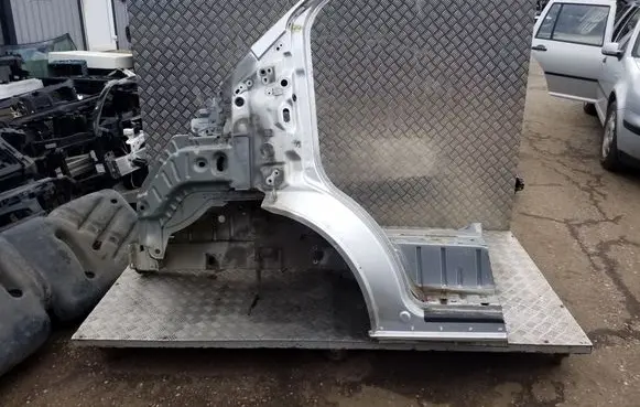 Front quarter panel