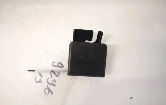 Mazda 5 Engine bonnet (hood) release handle