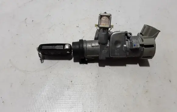 Volkswagen Transporter - Caravelle T5 Ignition lock 6R0905851L