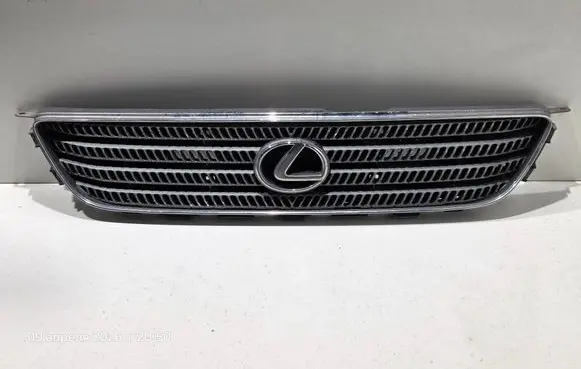 Lexus IS 200-300 Front bumper upper radiator grill 5310053010 5311153020