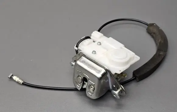 Tailgate/trunk/boot lock/catch/latch