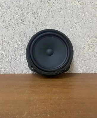 Audi Q3 F3 Subwoofer speaker 83A035415A 65980