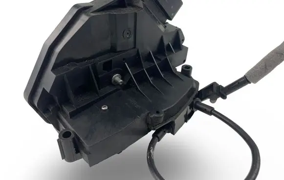 Volvo S60 Rear door lock 31301746