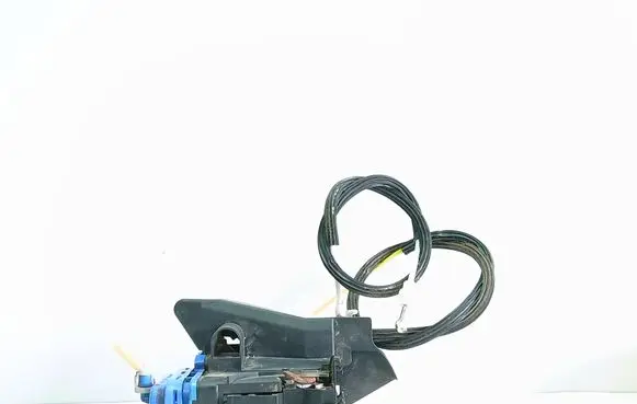 Audi A4 S4 B5 8D Rear door lock 8D0839016A