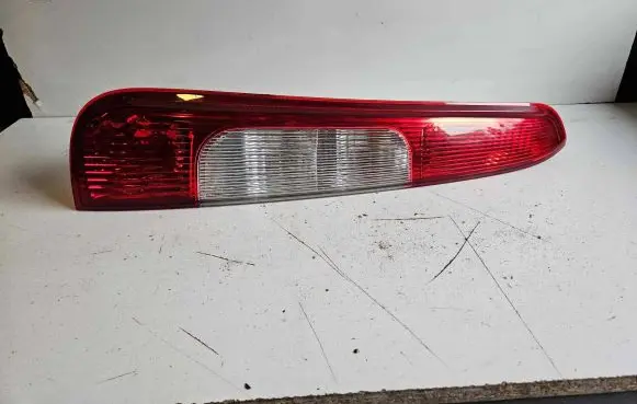 Ford Focus C-MAX Rear/tail lights 02R00F