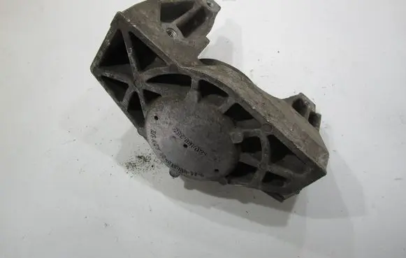 Audi 100 S4 C4 Engine mount bracket 4A0199352