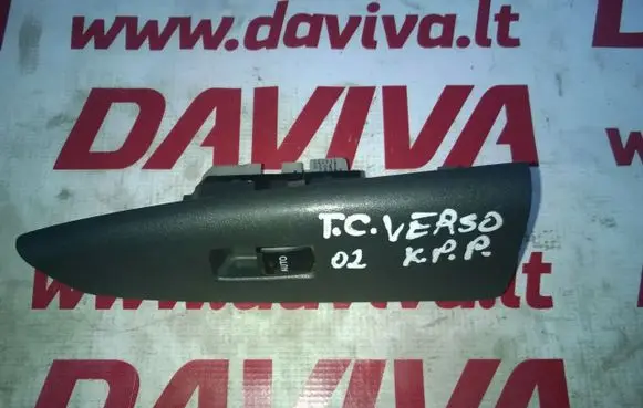 Toyota Corolla E120 E130 Electric window control switch 74232-13060