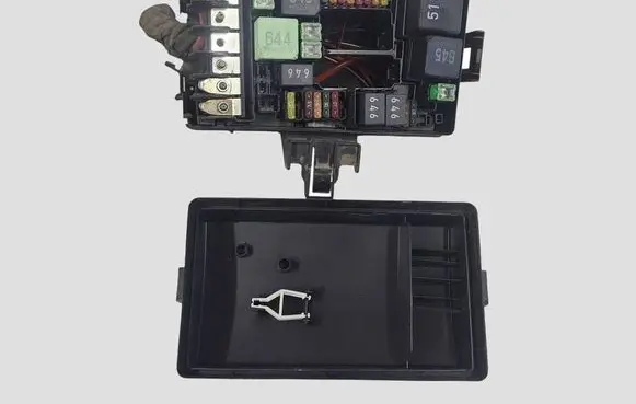 Skoda Octavia Mk3 (5E) Fuse box set 5Q0907361B 5Q0937132B