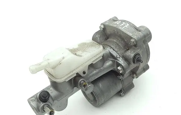 Honda HR-V Master brake cylinder 573003N00j010m1 1V15A