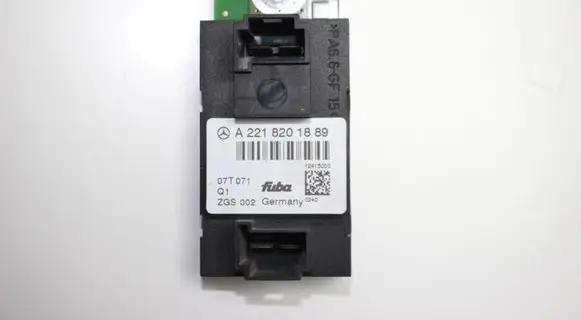 Mercedes-Benz CL C216 Aerial antenna amplifier A2218201889
