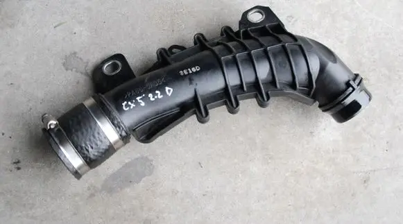 Mazda CX-5 Air intake hose/pipe 0512100226