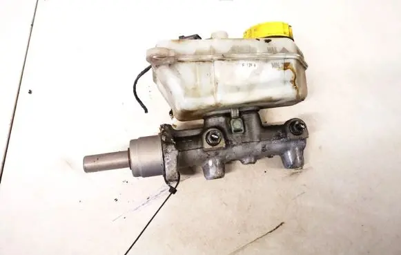 Skoda Fabia Mk1 (6Y) Master brake cylinder