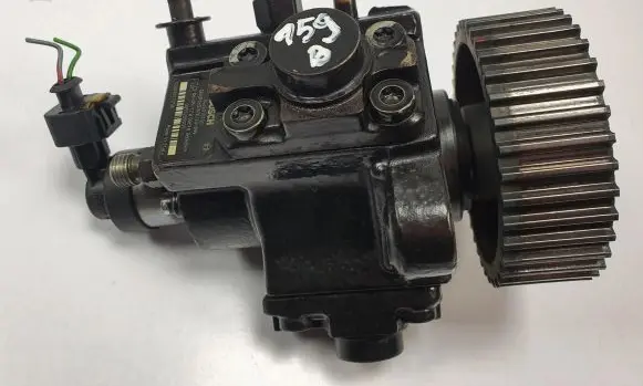 Alfa Romeo 159 Fuel injection high pressure pump 0445010150