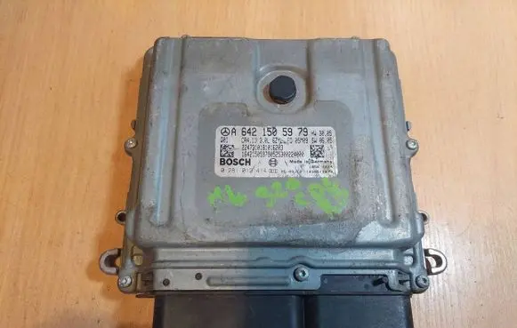 Mercedes-Benz ML W164 Engine control unit/module ECU 0281012414 A6421505979 CR4.11