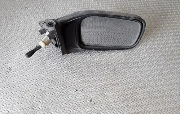 Nissan Sunny Manual wing mirror E13023254