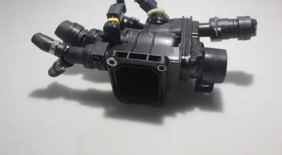 Opel Corsa F Thermostat housing 