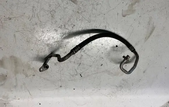 Volvo XC70 Air conditioning (A/C) pipe/hose