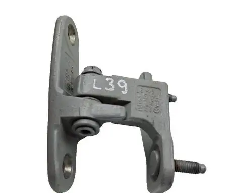 Mercedes-Benz E W212 Front door lower hinge 