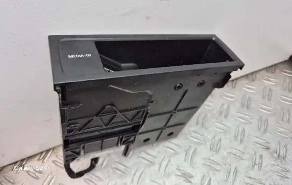 Skoda Fabia Mk2 (5J) Head unit multimedia control 5N0035342F