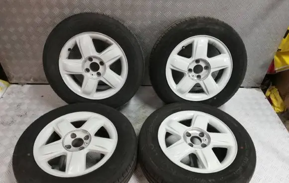 Renault Sandero II R15 alloy rim 