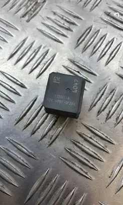 Opel Insignia A Other relay 13500118